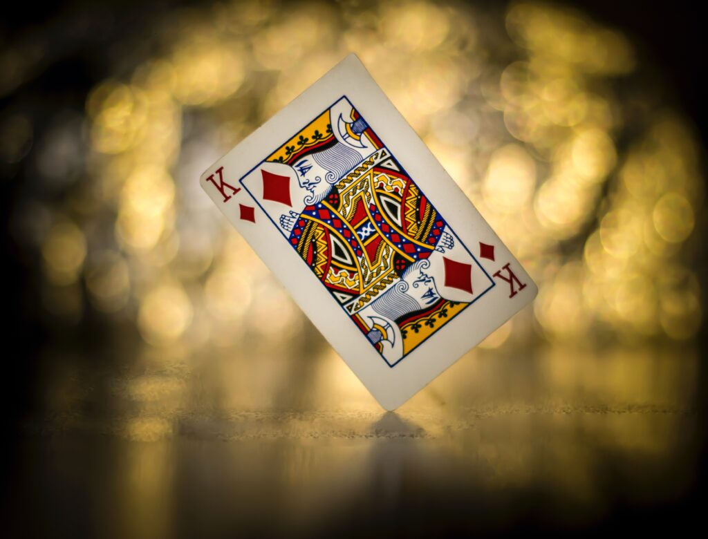 Spelkort föreställande ruter kung. Källa: Unsplash